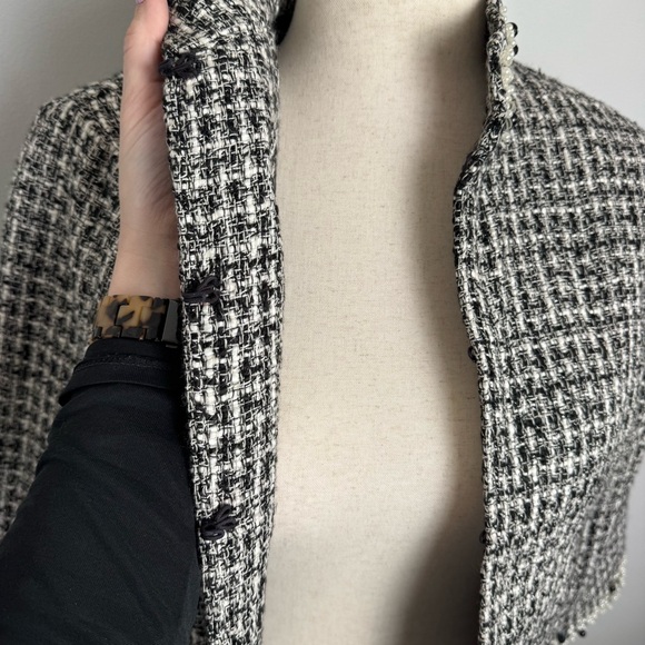 Chico’s Women’s Black and White Tweed Jacket with Pearls - Picture 5 of 9